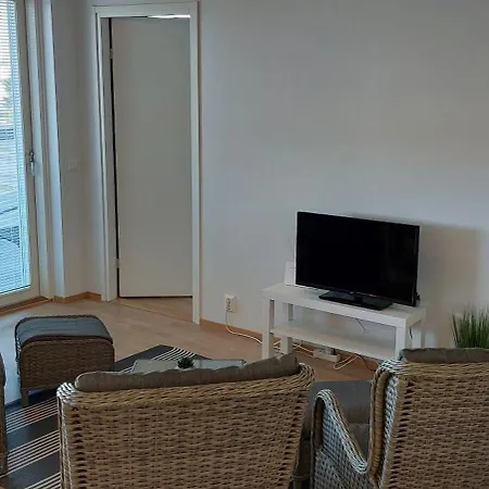 Kauppatie, Kolmelle * Laihia