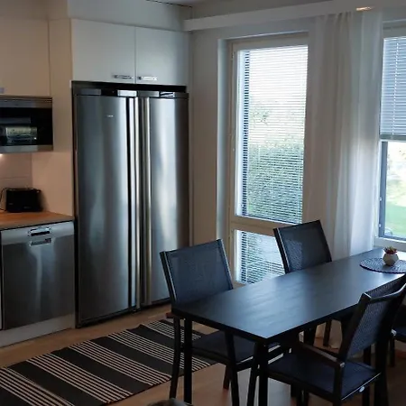 Kauppatie, Kolmelle * Laihia