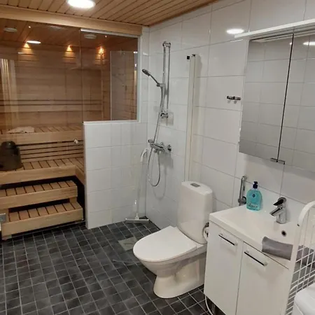 Kauppatie, Kolmelle アパート