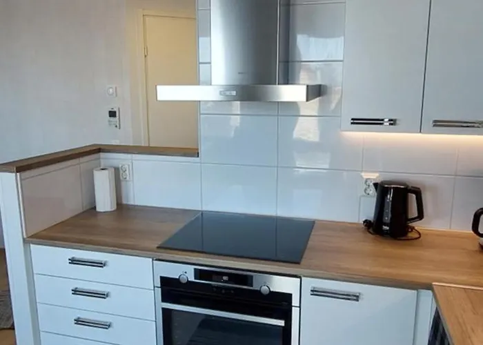 Kauppatie, Kolmelle * Laihia