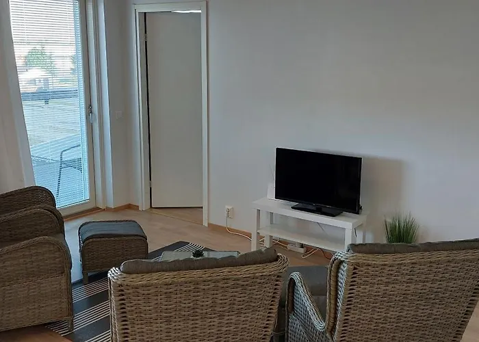 Kauppatie, Kolmelle * Laihia