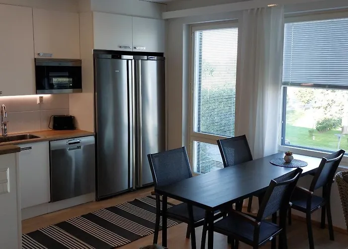 Kauppatie, Kolmelle * Laihia